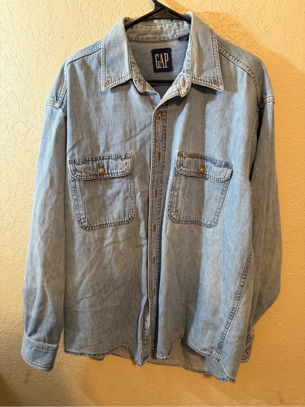 VINTAGE NWOT GAP Men’s Denim Jacket